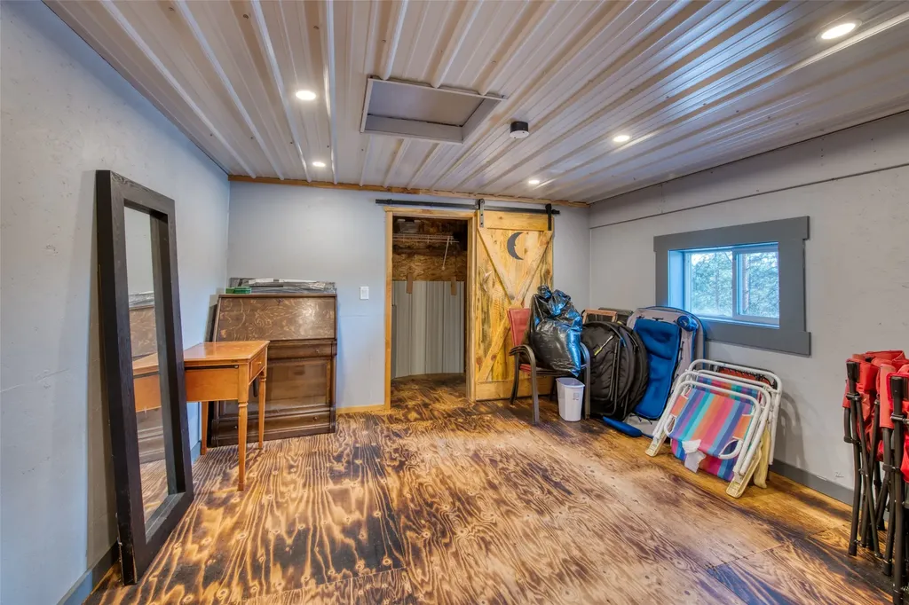 217 Peekaboo Trail Hamilton MT 59840