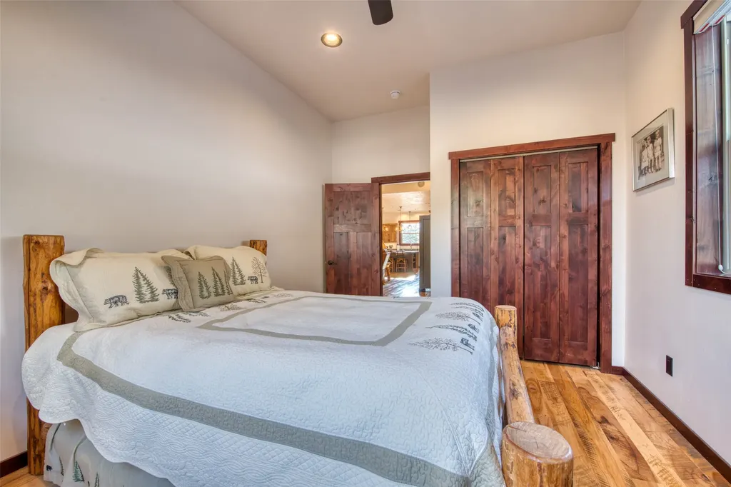 217 Peekaboo Trail Hamilton MT 59840