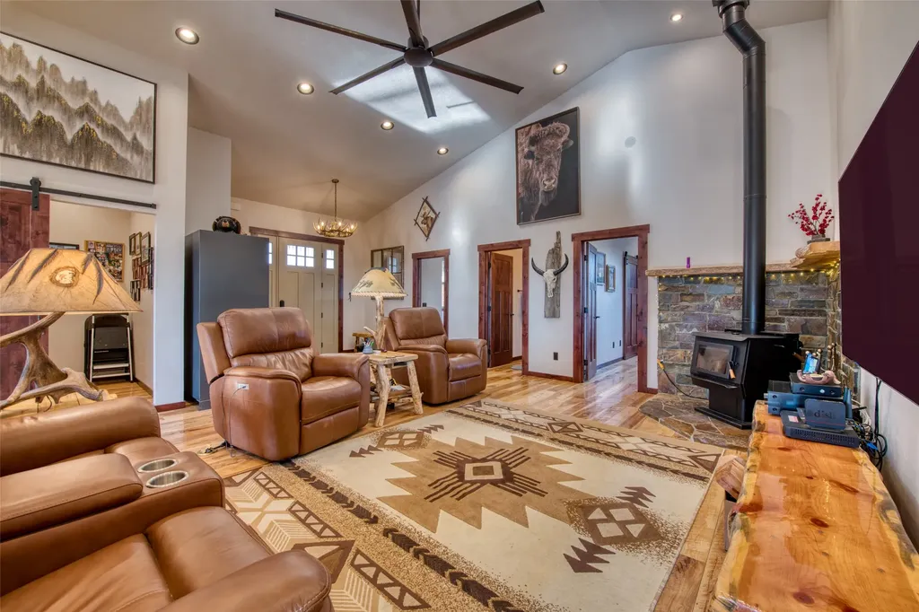 217 Peekaboo Trail Hamilton MT 59840