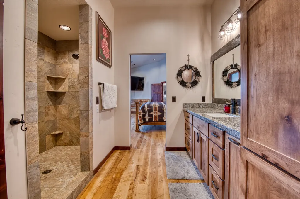217 Peekaboo Trail Hamilton MT 59840
