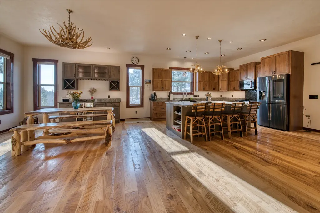 217 Peekaboo Trail Hamilton MT 59840