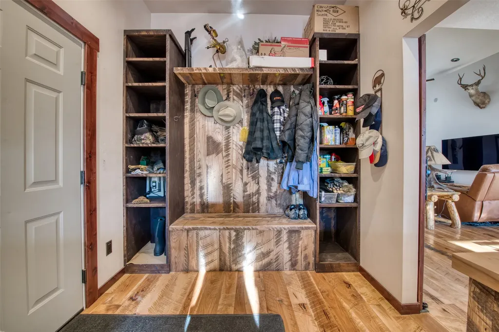 217 Peekaboo Trail Hamilton MT 59840