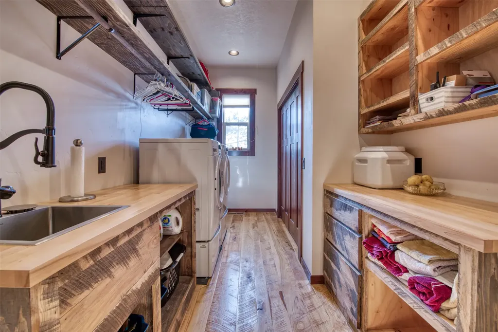 217 Peekaboo Trail Hamilton MT 59840