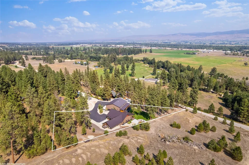 217 Peekaboo Trail Hamilton MT 59840