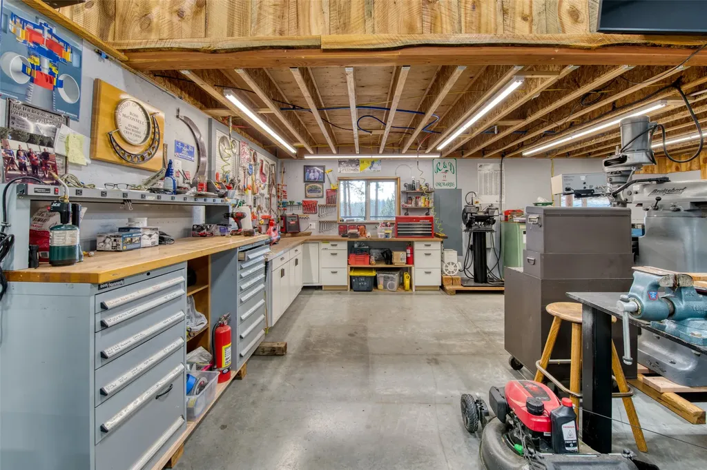 217 Peekaboo Trail Hamilton MT 59840