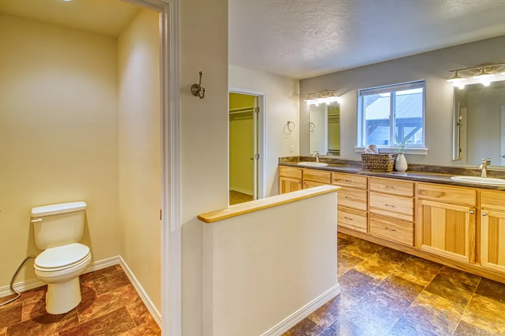 951 Summit View Way Stevensville MT 59870