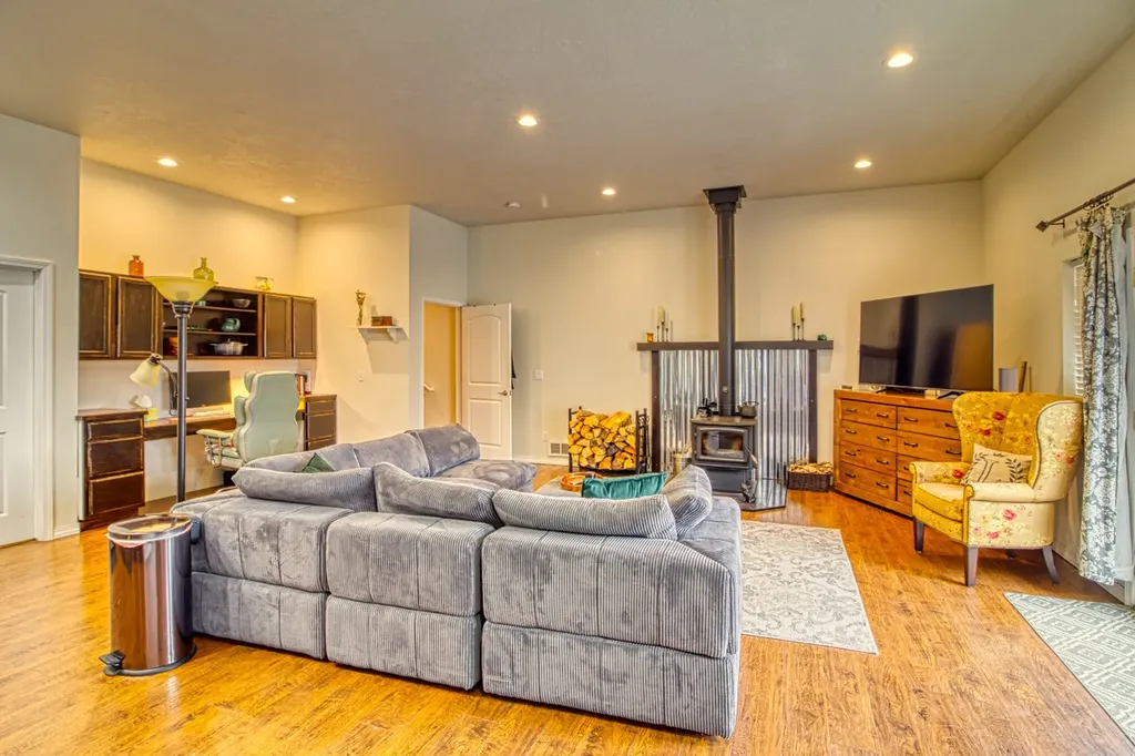 951 Summit View Way Stevensville MT 59870