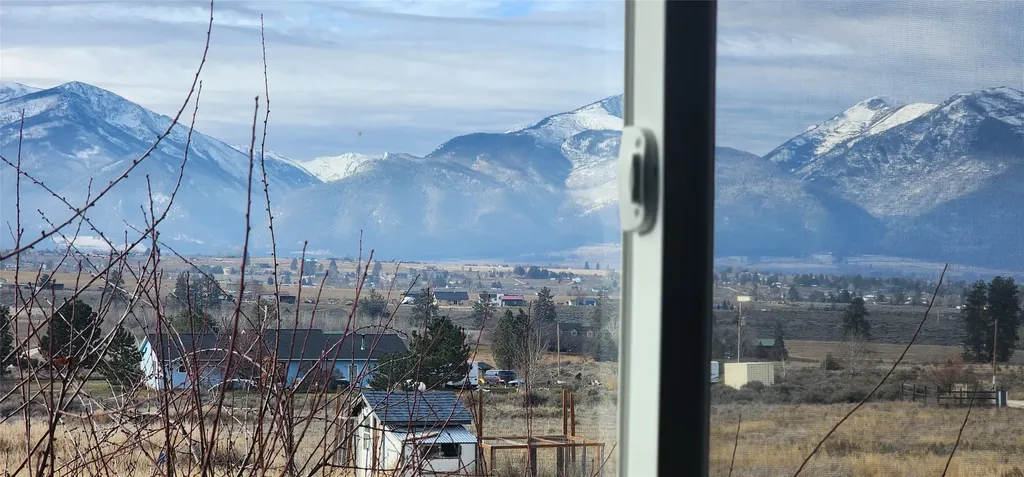 951 Summit View Way Stevensville MT 59870