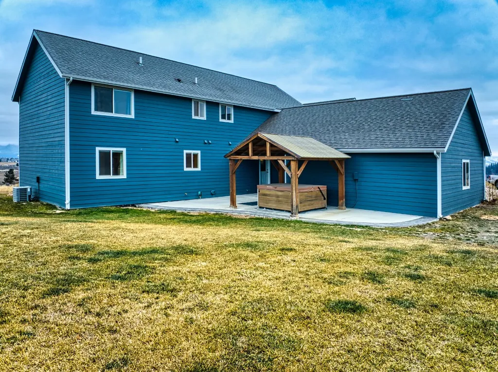 951 Summit View Way Stevensville MT 59870