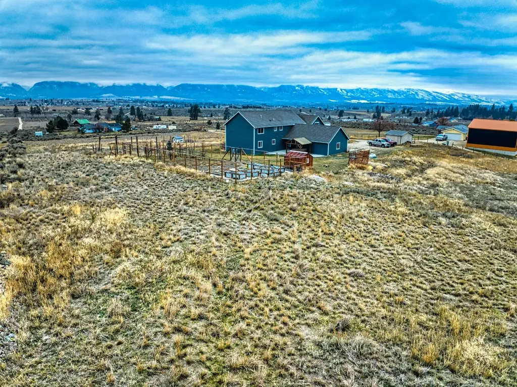 951 Summit View Way Stevensville MT 59870