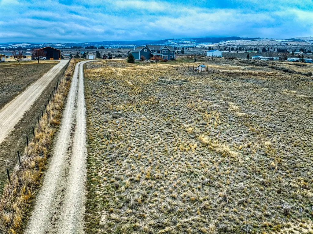 951 Summit View Way Stevensville MT 59870