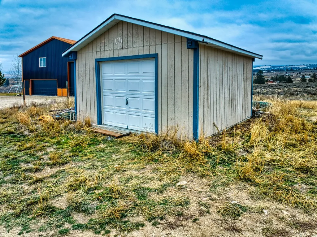 951 Summit View Way Stevensville MT 59870