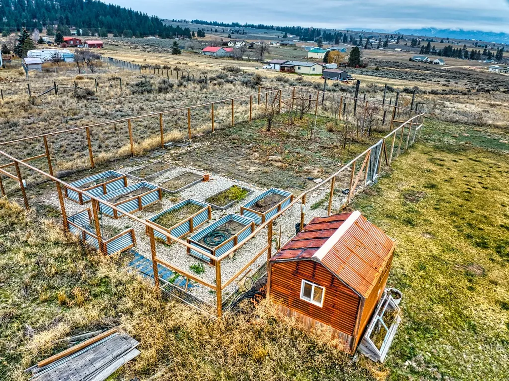 951 Summit View Way Stevensville MT 59870