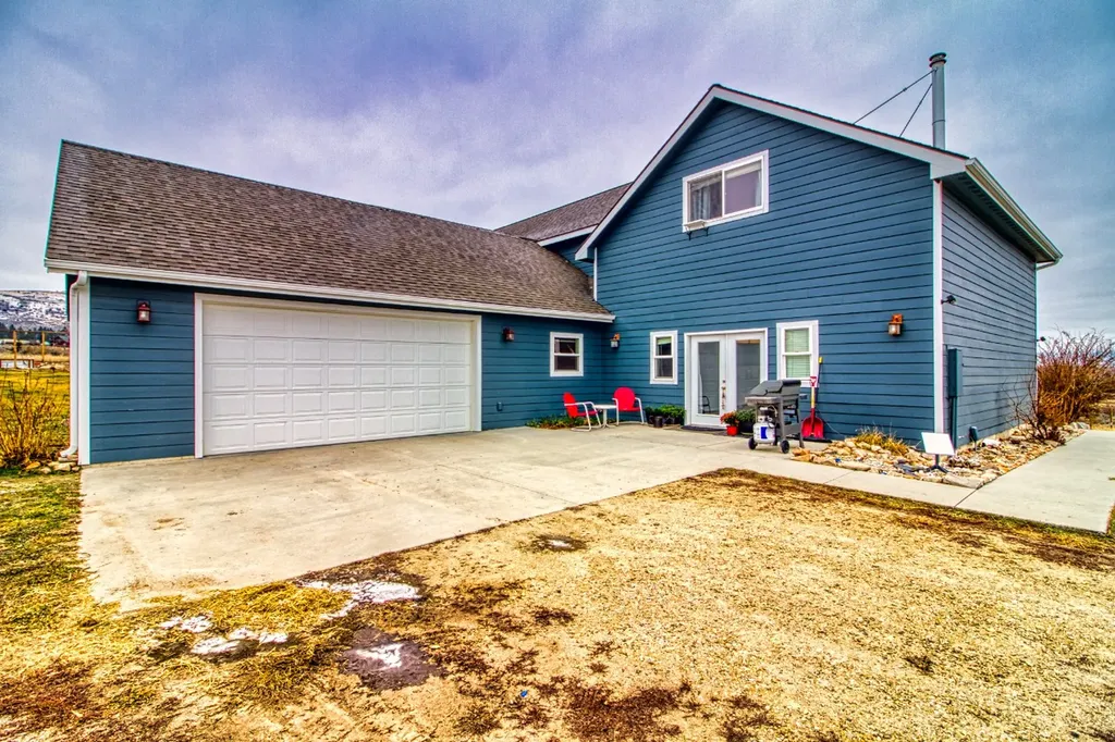 951 Summit View Way Stevensville MT 59870