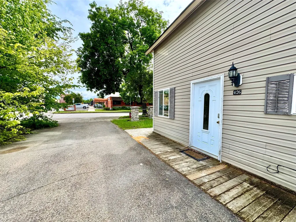 428 1st Avenue W Kalispell MT 59901