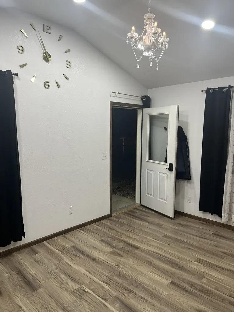 132 E Richland Avenue Shelby MT 59474