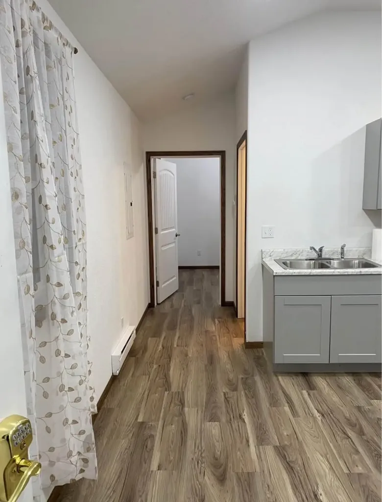 132 E Richland Avenue Shelby MT 59474