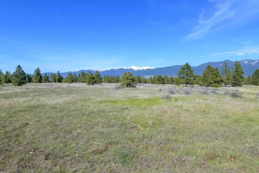 2650 Sophie Lake Road Eureka MT 59917