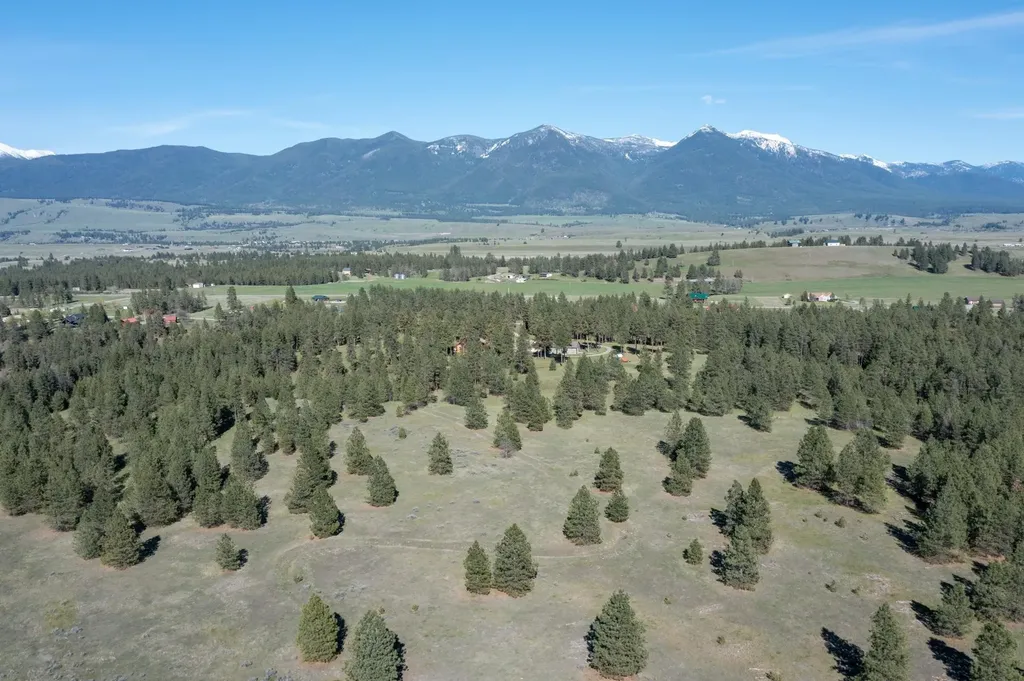 2650 Sophie Lake Road Eureka MT 59917