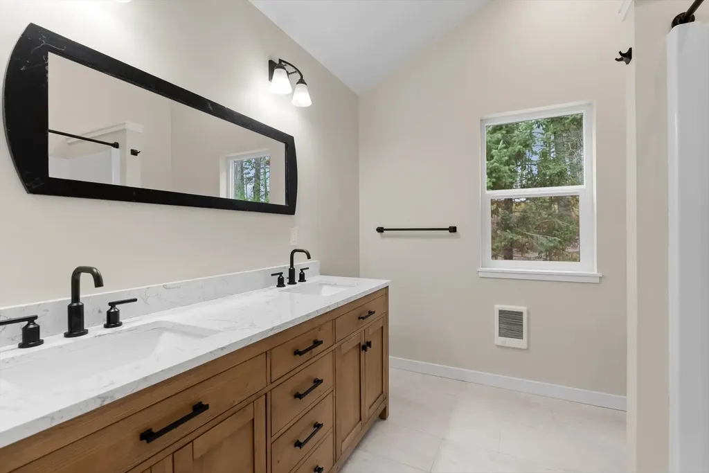 1844 Echo Cabin Loop Bigfork MT 59911