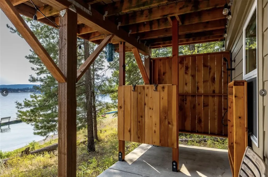 1844 Echo Cabin Loop Bigfork MT 59911