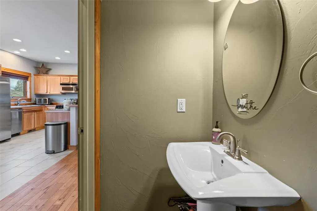 201 E Magnolia Drive Belgrade MT 59714