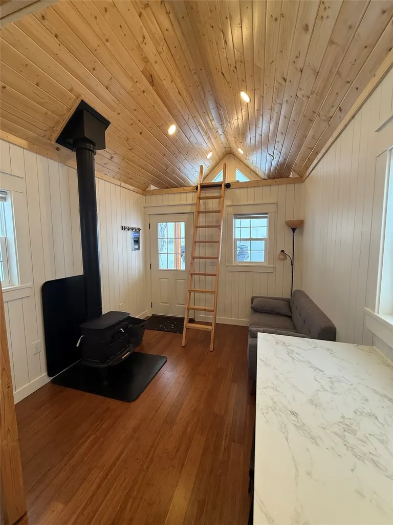 Nhn Hillside Road St Ignatius MT 59865