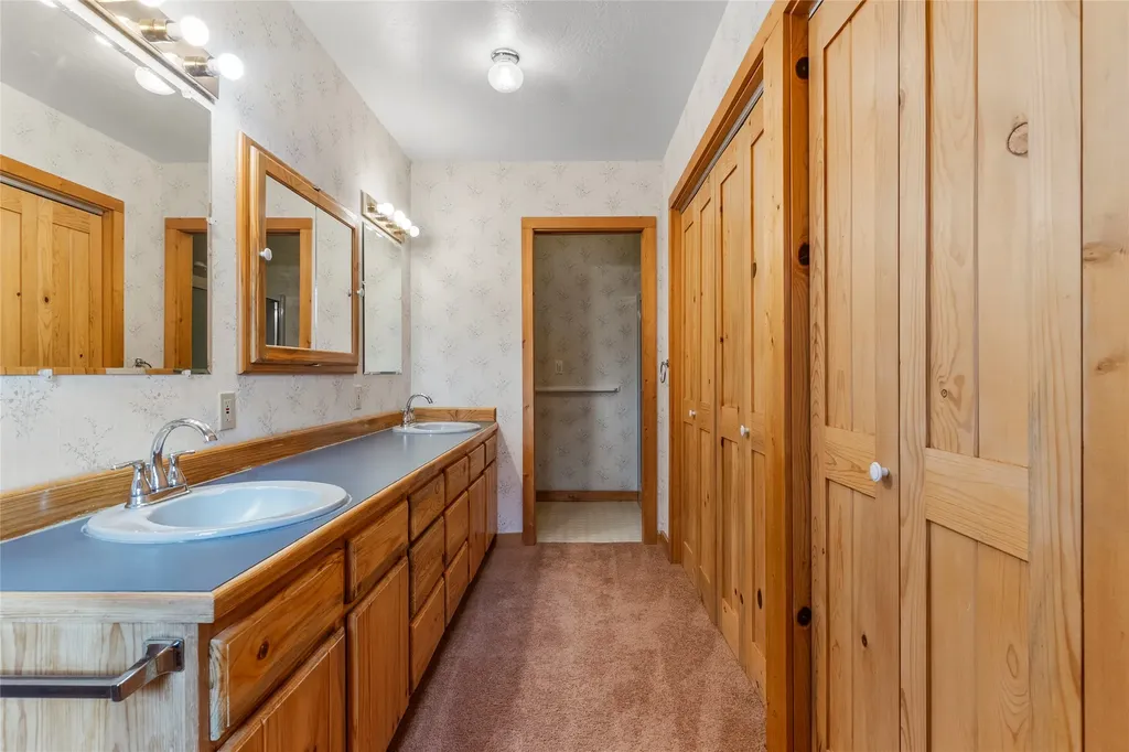 633 Groff Lane Stevensville MT 59870