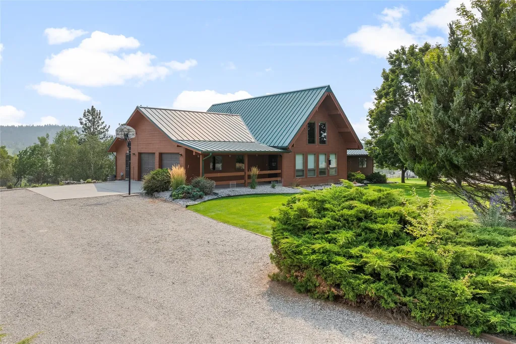 633 Groff Lane Stevensville MT 59870