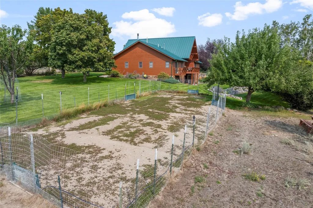 633 Groff Lane Stevensville MT 59870