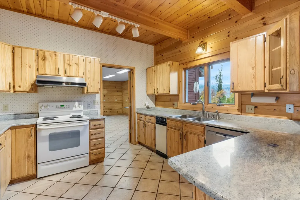 633 Groff Lane Stevensville MT 59870