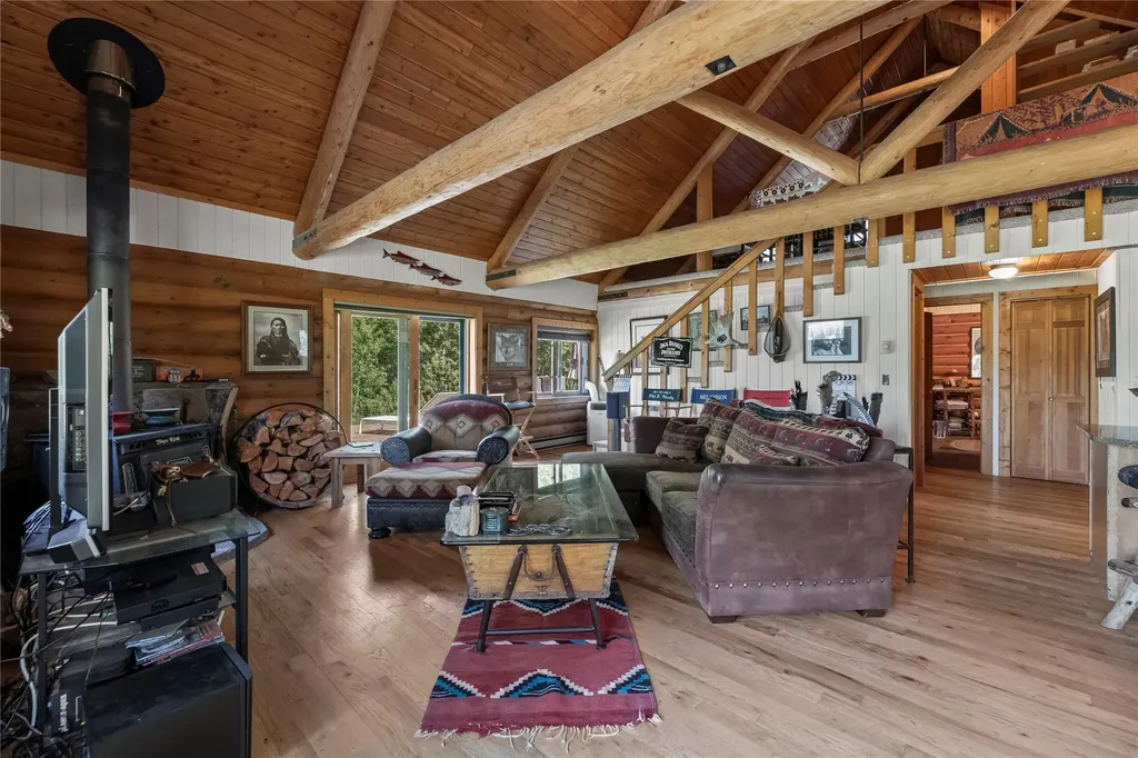 380 W Boulder Road Mcleod MT 59052