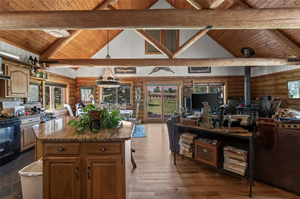 380 W Boulder Road Mcleod MT 59052