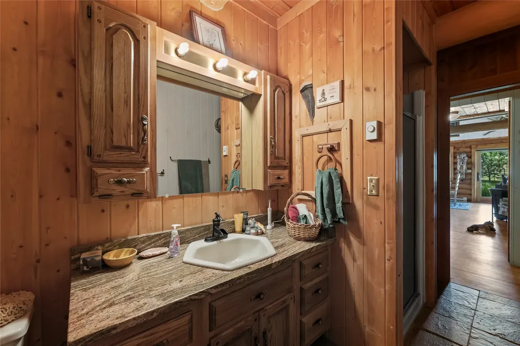 380 W Boulder Road Mcleod MT 59052