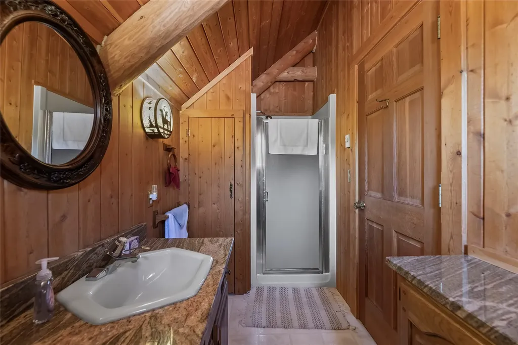 380 W Boulder Road Mcleod MT 59052