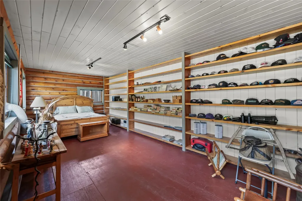 380 W Boulder Road Mcleod MT 59052