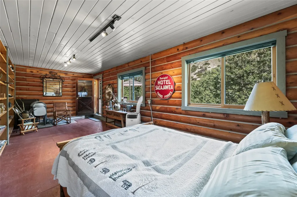 380 W Boulder Road Mcleod MT 59052