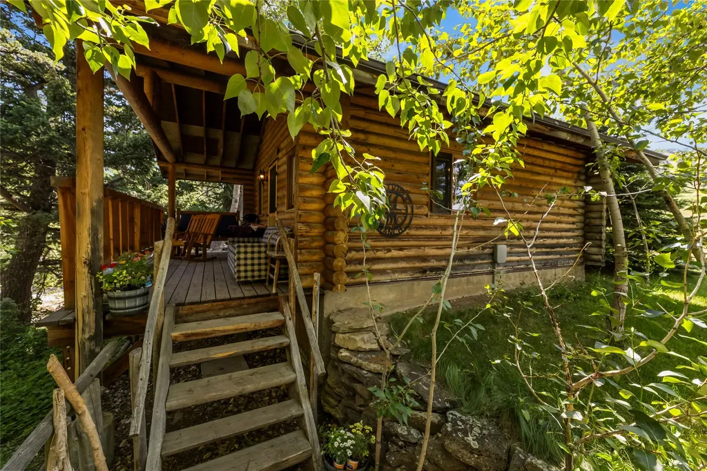 380 W Boulder Road Mcleod MT 59052