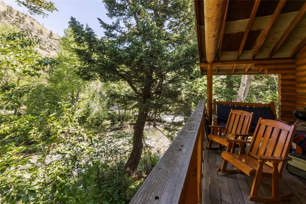 380 W Boulder Road Mcleod MT 59052