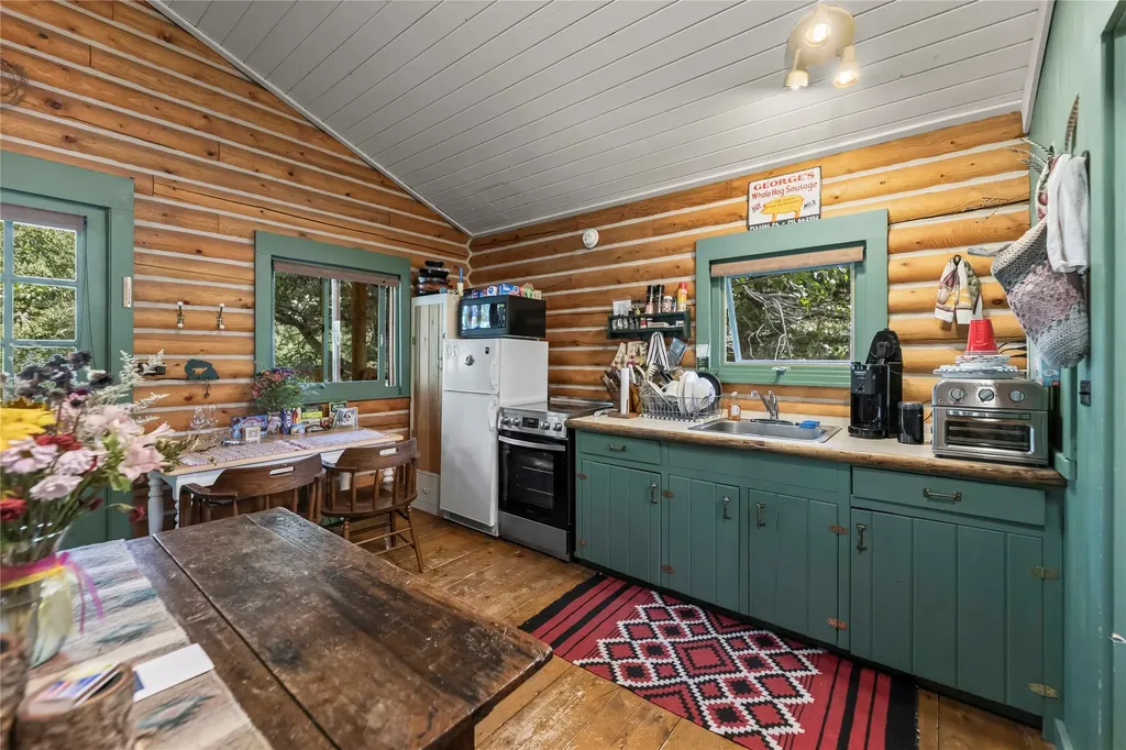 380 W Boulder Road Mcleod MT 59052
