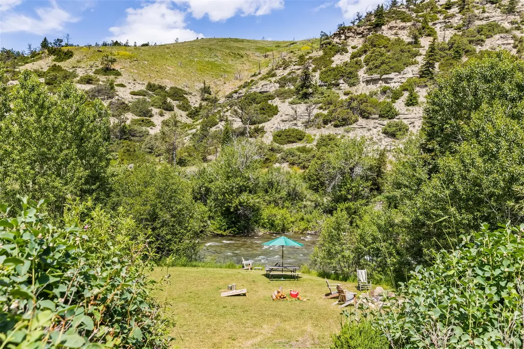 380 W Boulder Road Mcleod MT 59052