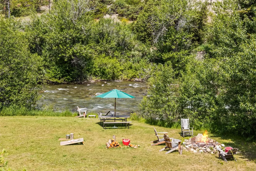 380 W Boulder Road Mcleod MT 59052