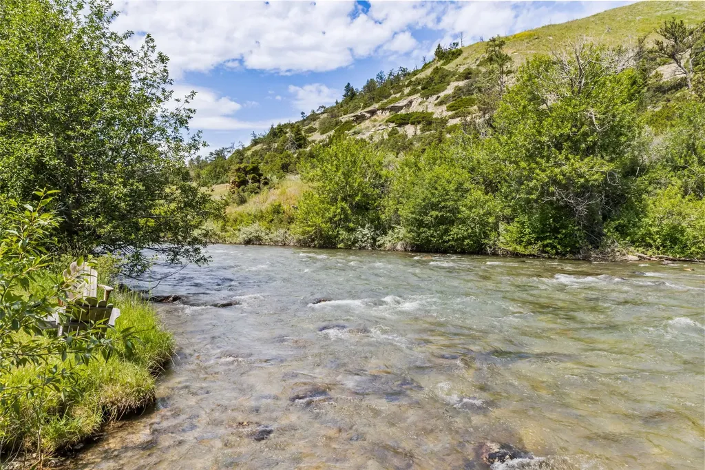380 W Boulder Road Mcleod MT 59052