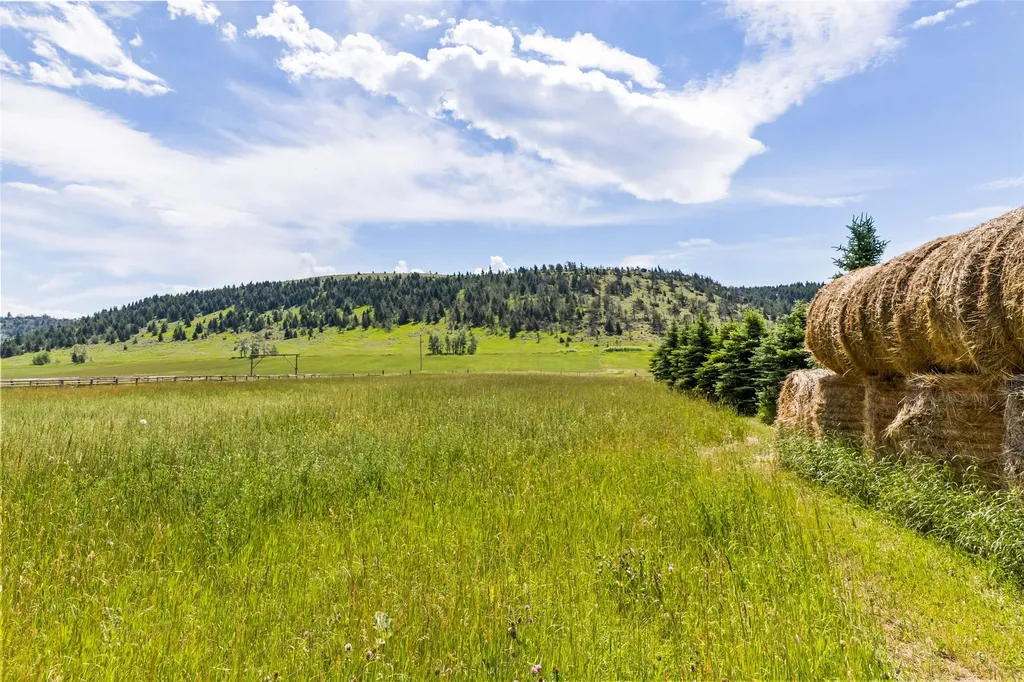 380 W Boulder Road Mcleod MT 59052