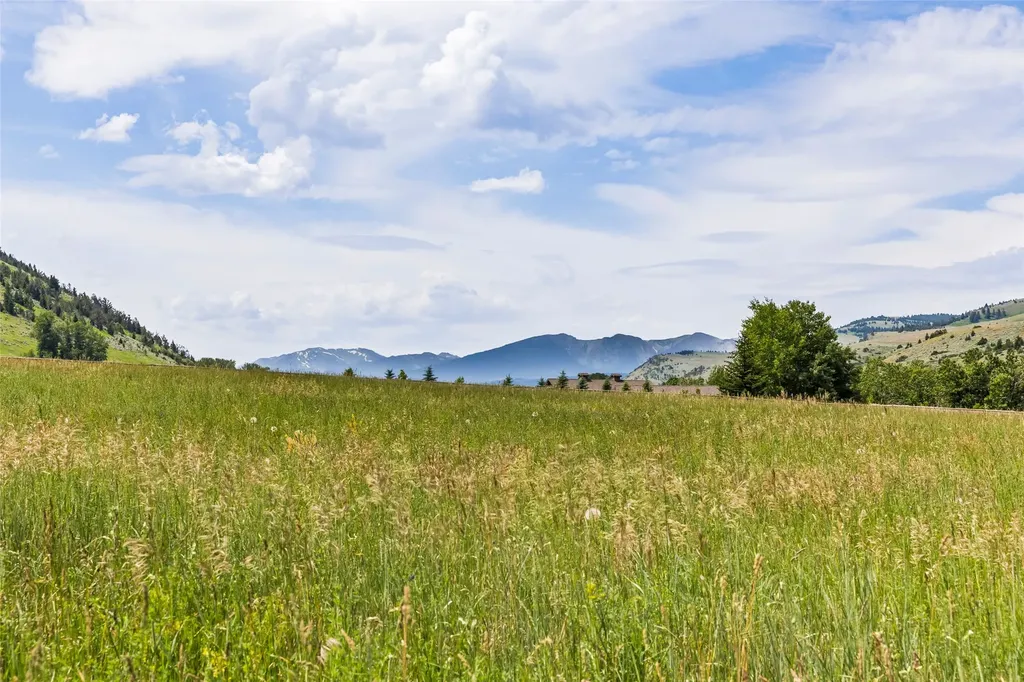 380 W Boulder Road Mcleod MT 59052