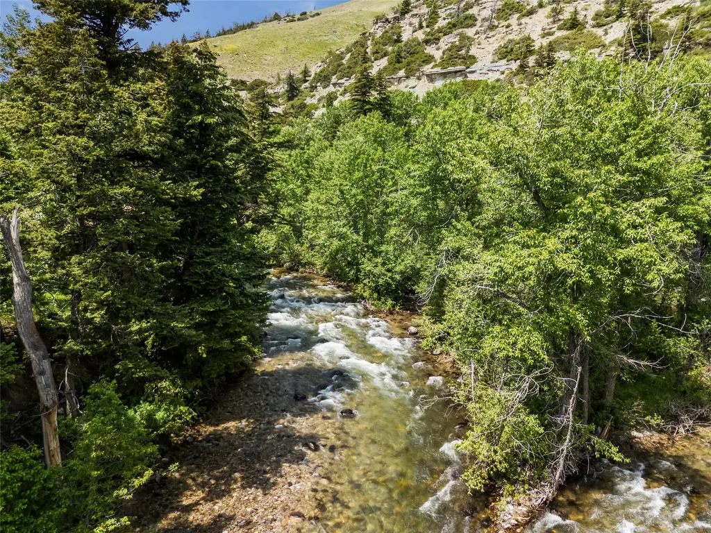 380 W Boulder Road Mcleod MT 59052