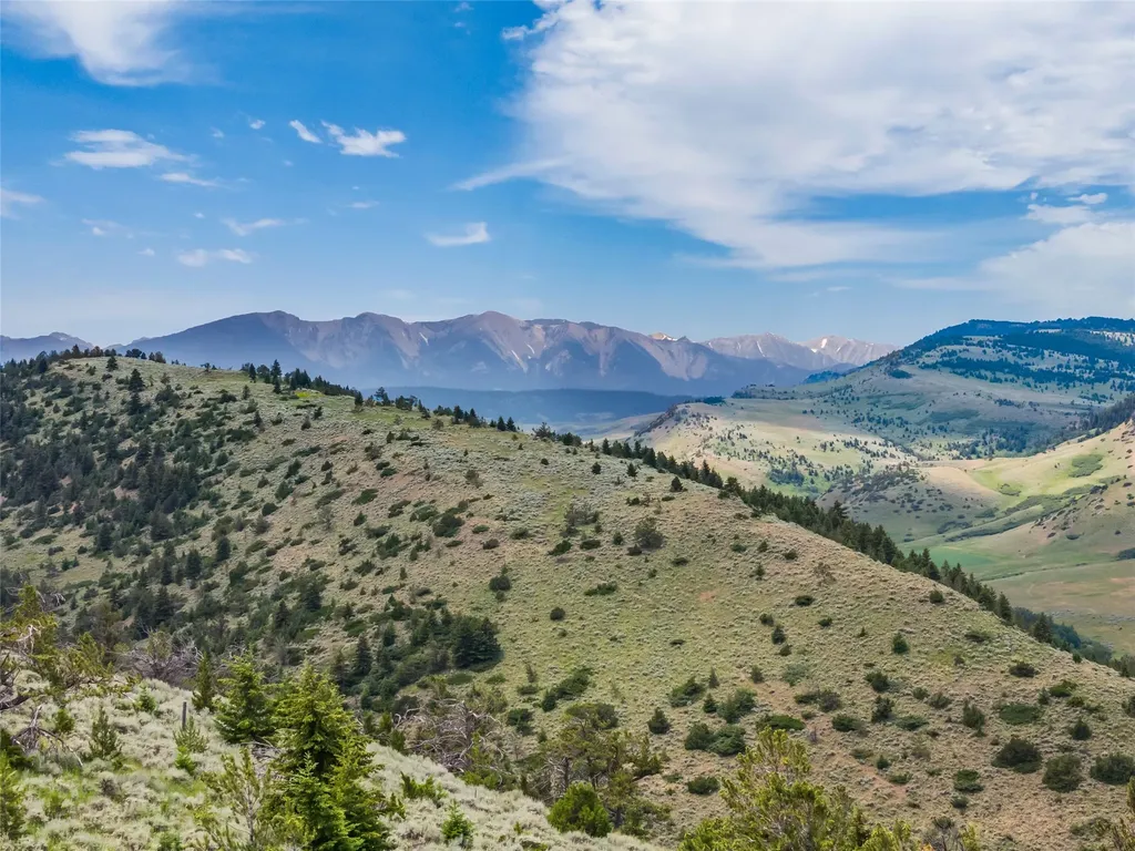 380 W Boulder Road Mcleod MT 59052