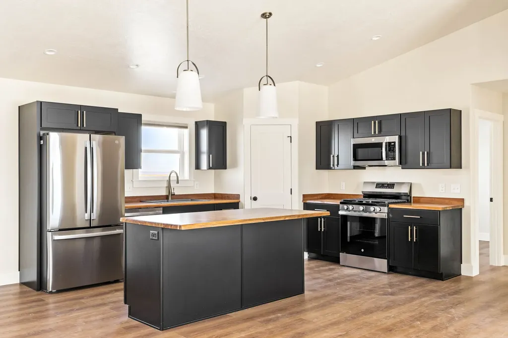 127 Leo Lane Great Falls MT 59404