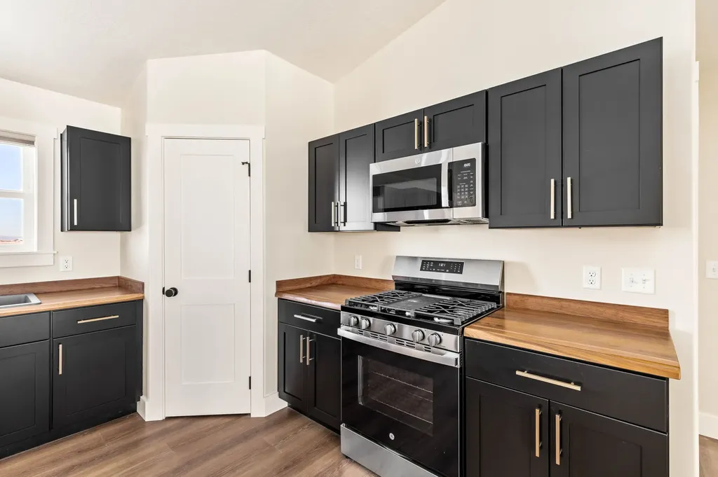 127 Leo Lane Great Falls MT 59404