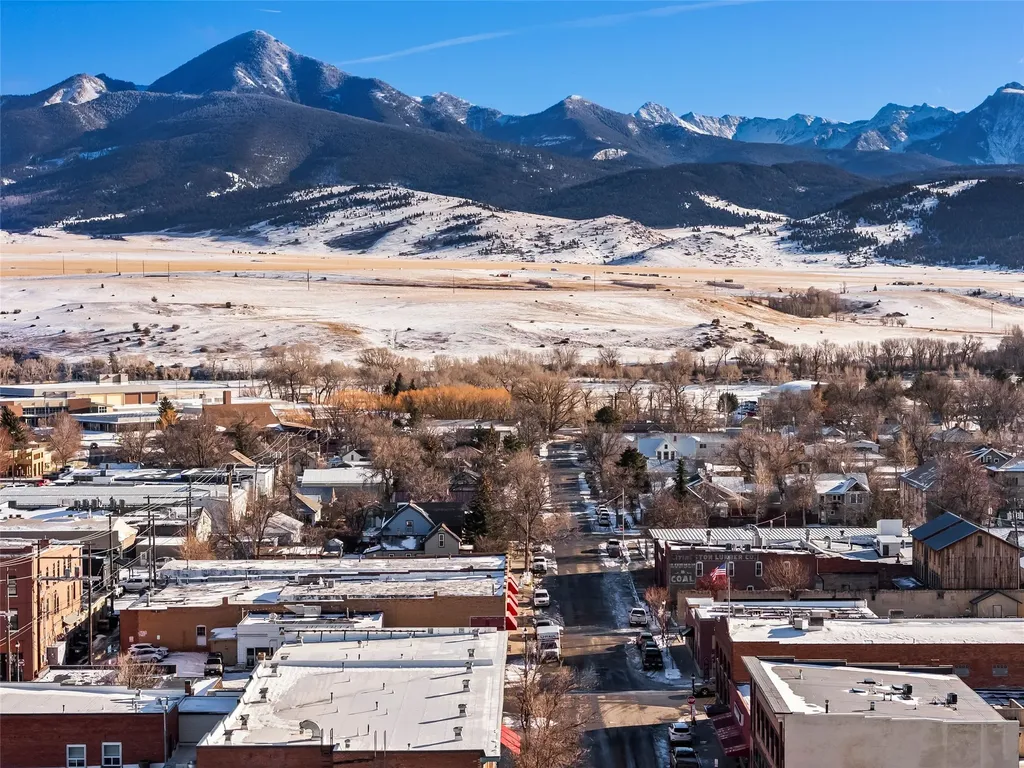 108 N 2nd Street Livingston MT 59047